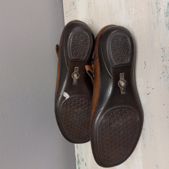 MICHEL M... MAE, BROWN LEATHER, VELCRO STRAP SHOES - Picture 6 of 13